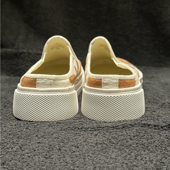 NWOT Nine West Cow Print Slip On Sneakers Size 7.5 - Picture 7 of 9